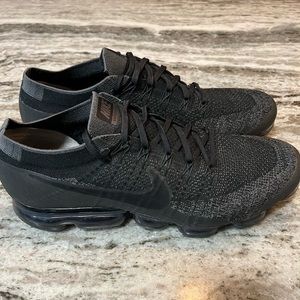 Nike Vapormax 1.0, men’s size 14, Black/ash